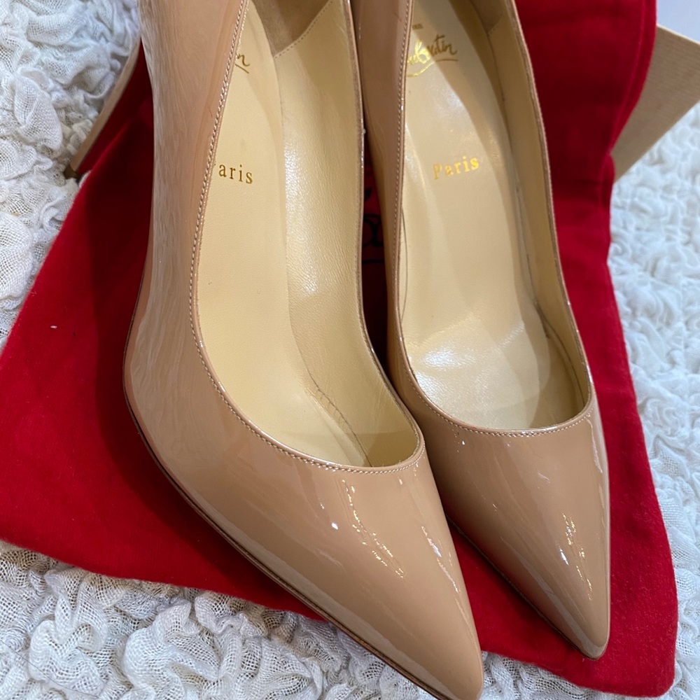 Pigalle 85 nude patent calf 39.5 new worn once